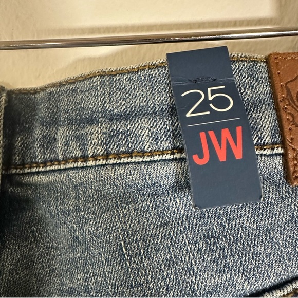 NWT Johnny Was Embroidered Skinny Jeans Vintage Wash Boho Size 25 - Picture 10 of 15